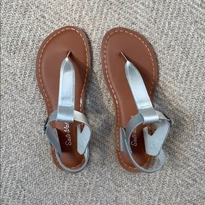 Woman’s Salt Water Sandals